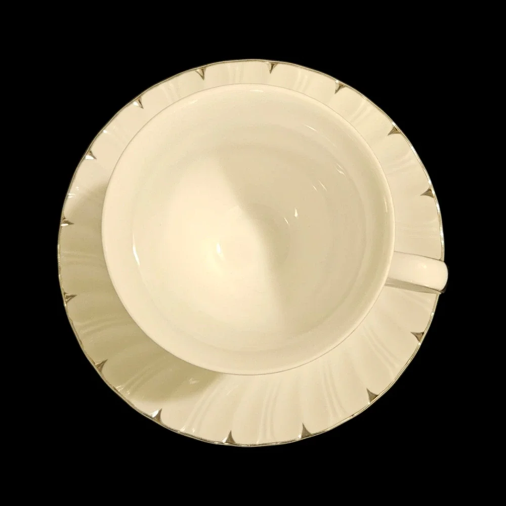 Heirloom Fine China 3512 Cup & Saucer Set of 4 White Silver Trim Japan